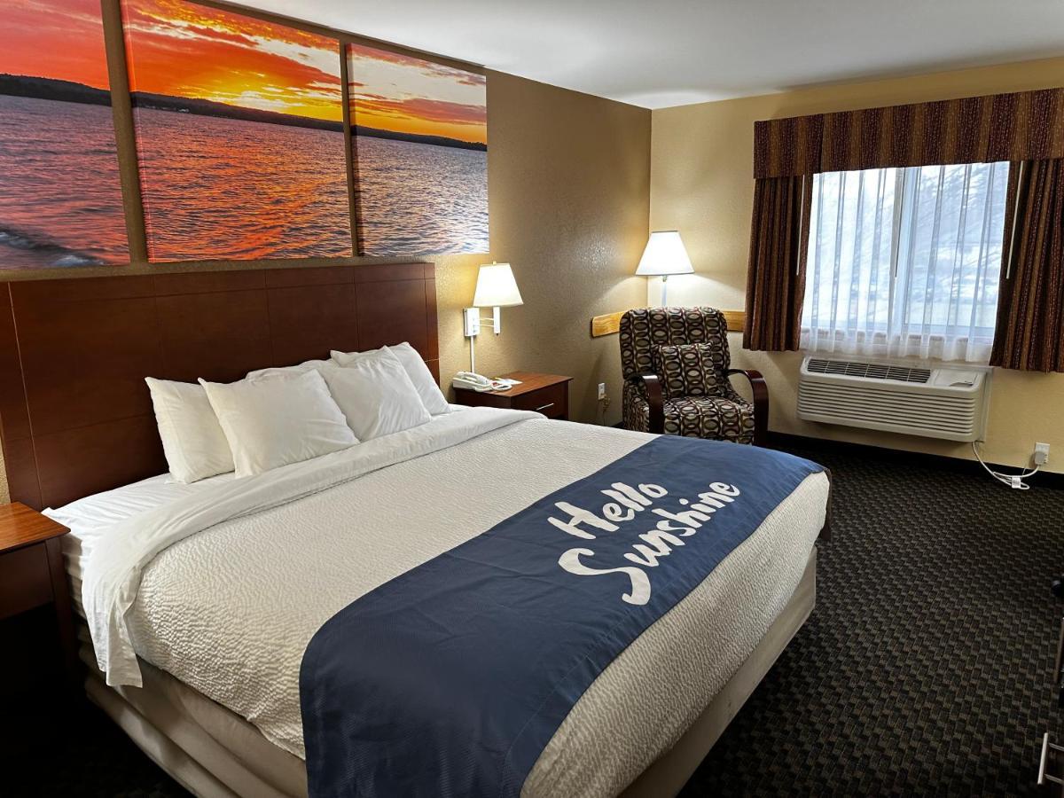 Days Inn By Wyndham Imlay City Екстериор снимка